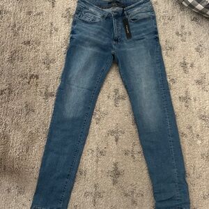 NWT Tahari Slim Jeans 34x32